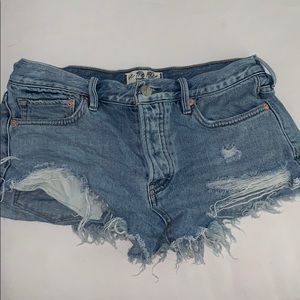 Loving Good Vibrations Cutoffs